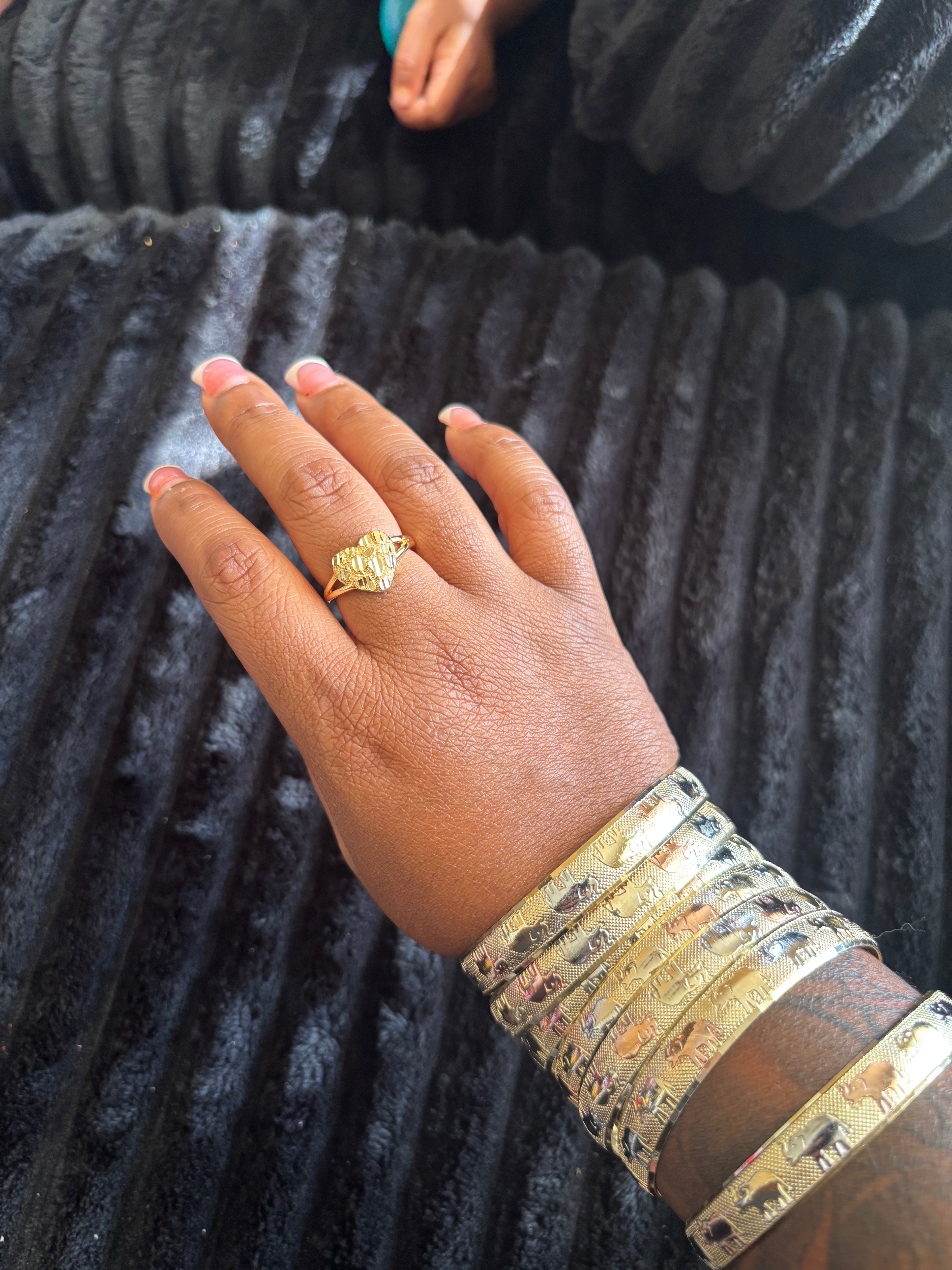 Small heart nugget ring